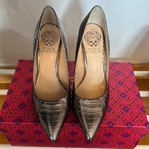 VinceCamuto silver snakeskin pumps.Wore once.Great condition lil flaws on skin